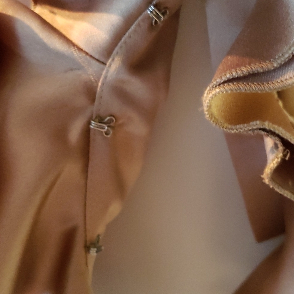 Gold Satin Ruffle Blouse Spenser Jeremy - Picture 4 of 6